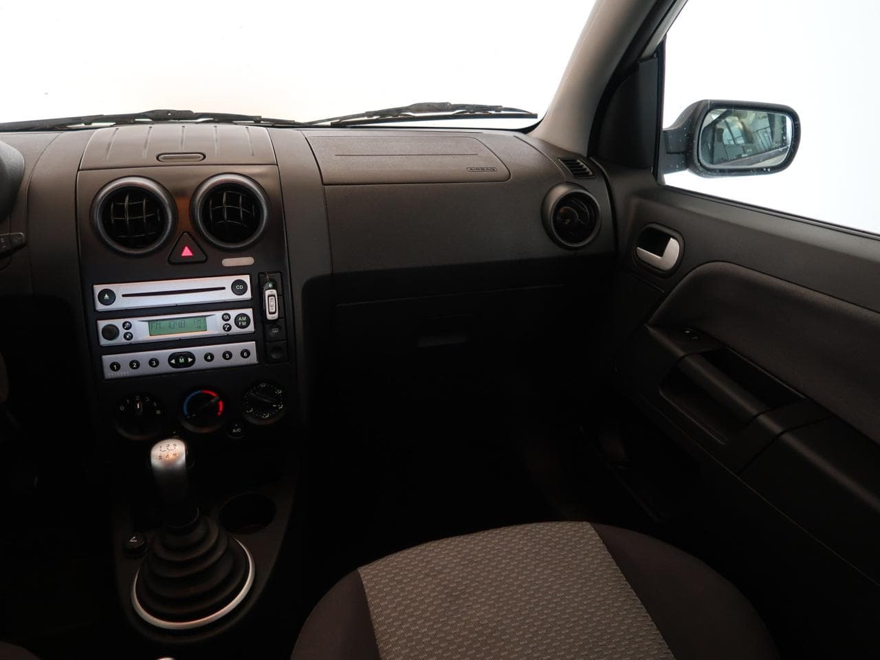 2005 Ford FUSION - 11
