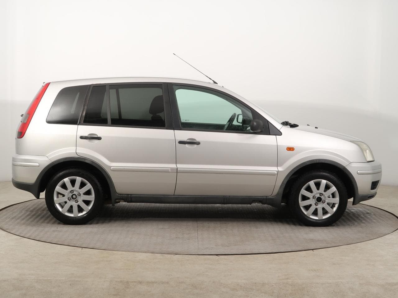 2005 Ford FUSION - 8