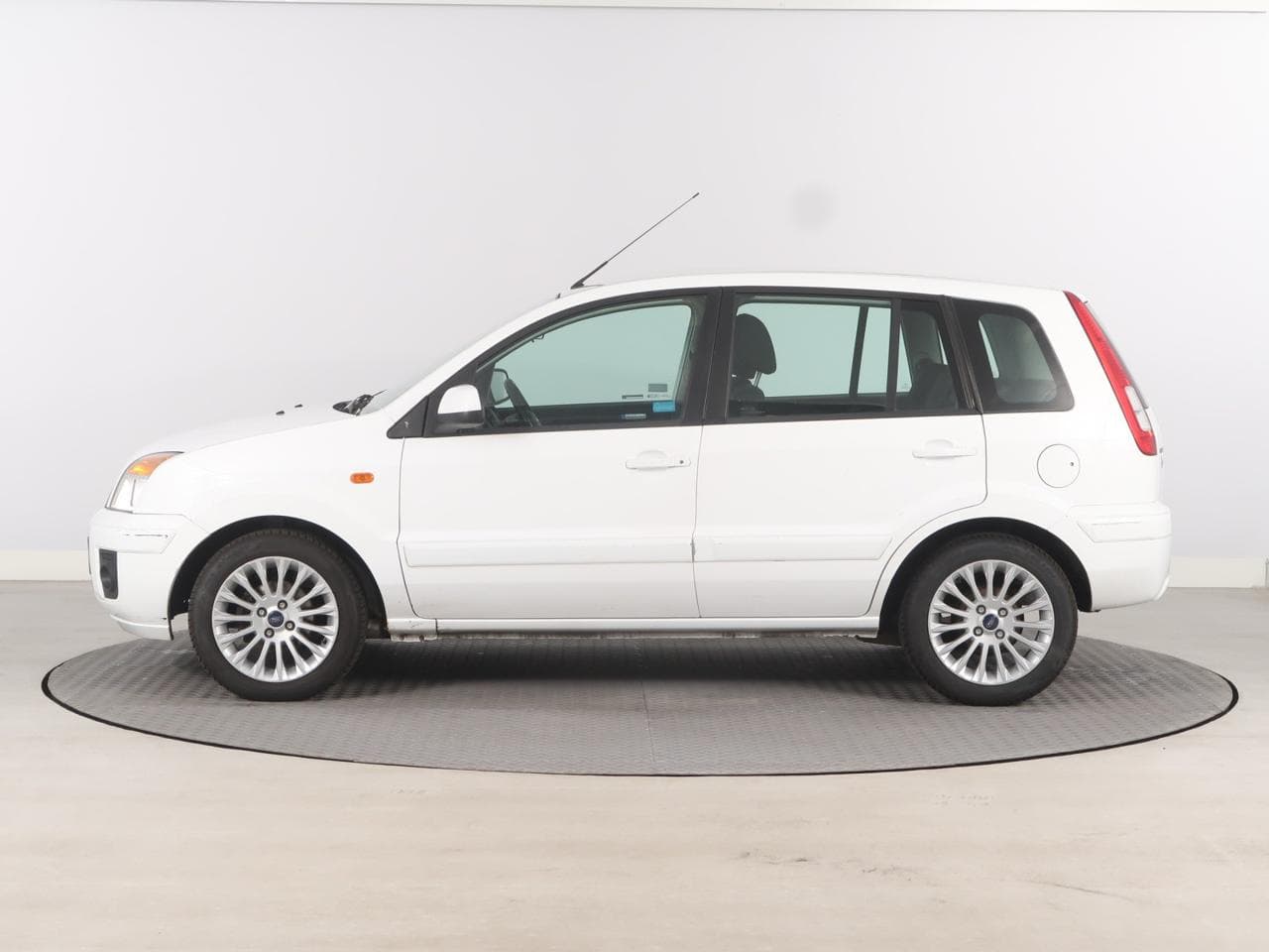 2010 Ford FUSION - 4