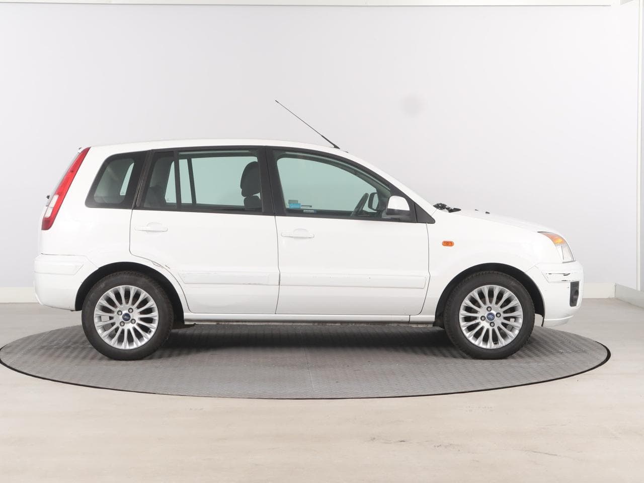 2010 Ford FUSION - 8