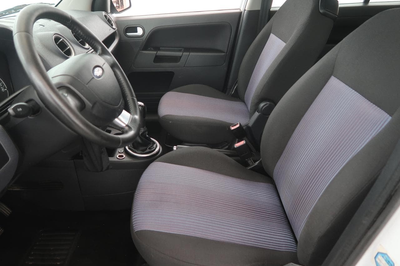 2010 Ford FUSION - 16