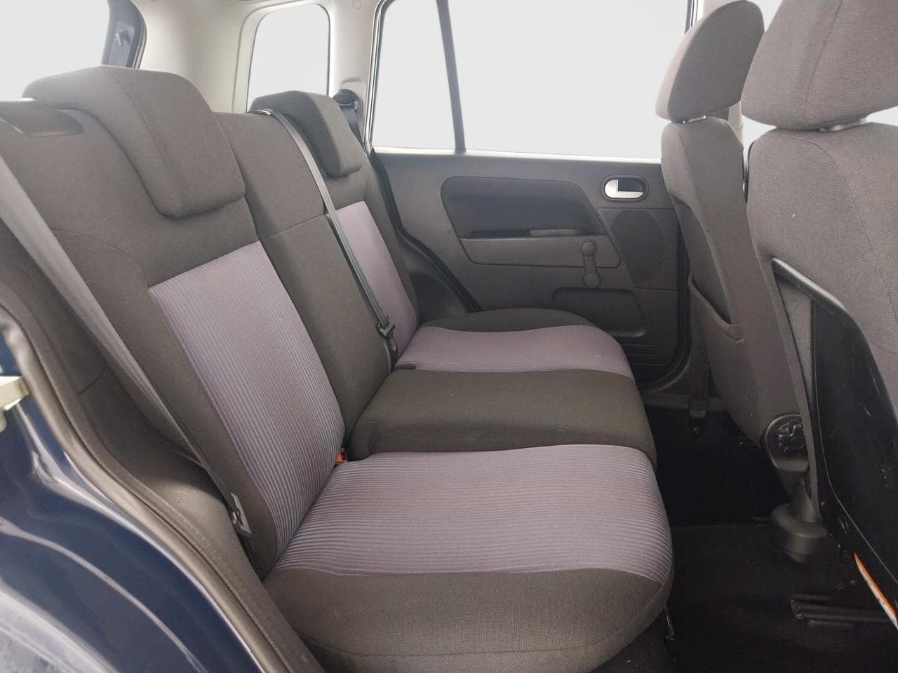2010 Ford FUSION - 13