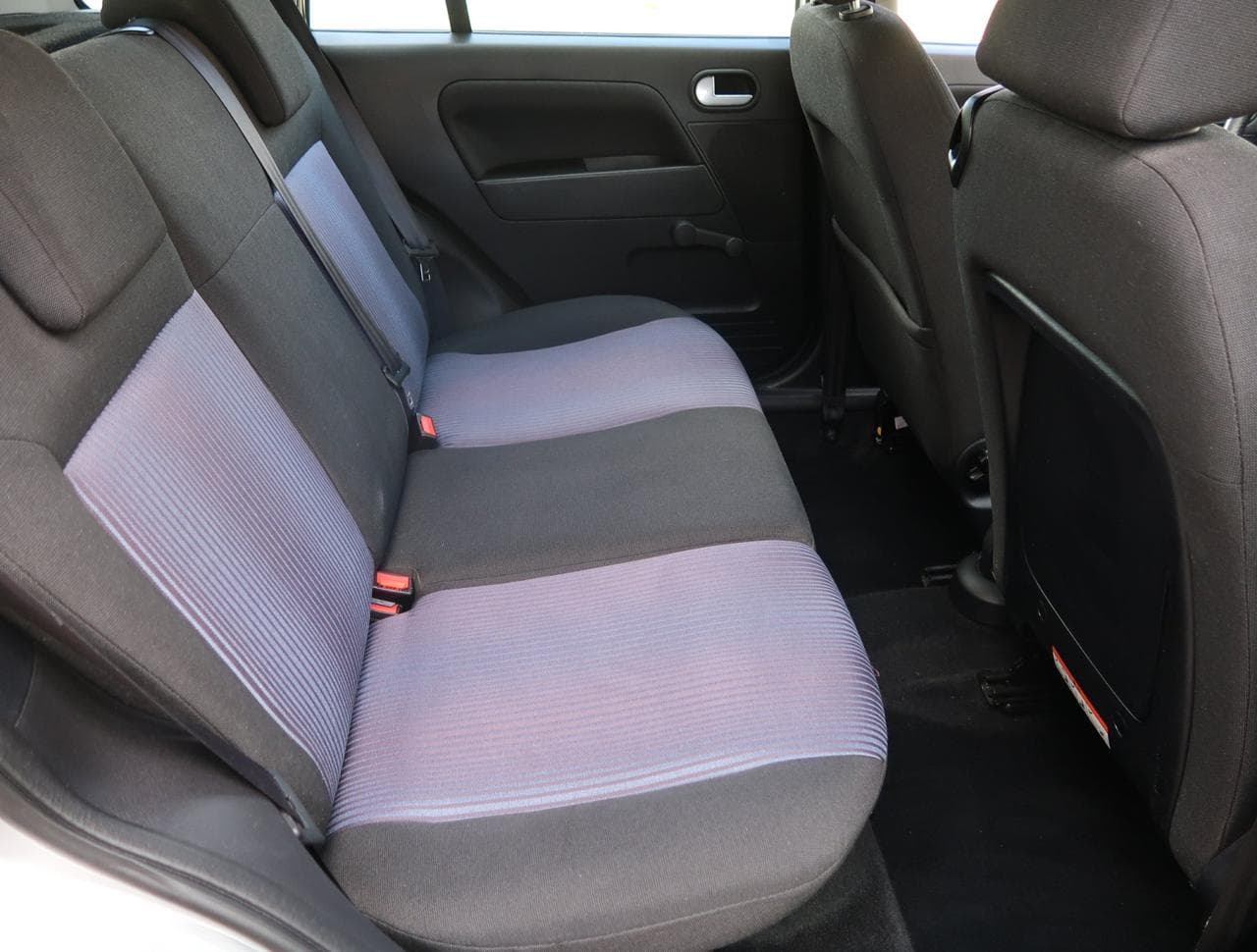 2010 Ford FUSION - 13