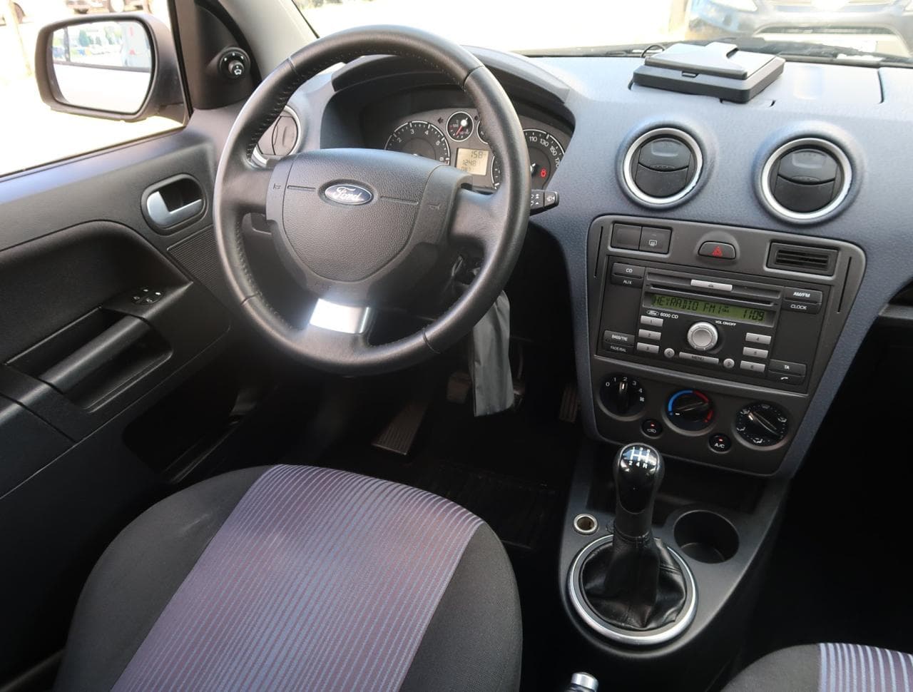 2010 Ford FUSION - 9