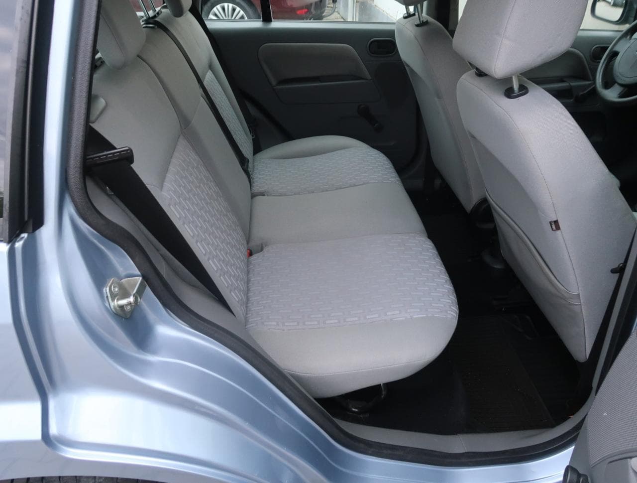2005 Ford FUSION - 13