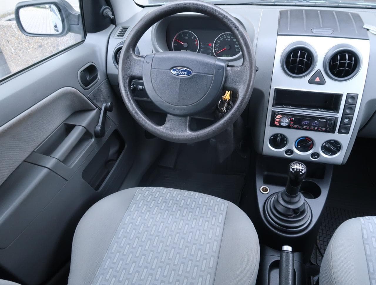 2005 Ford FUSION - 9
