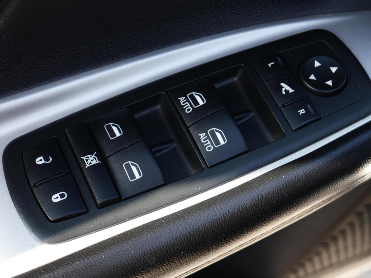 2012 Fiat Freemont - 17