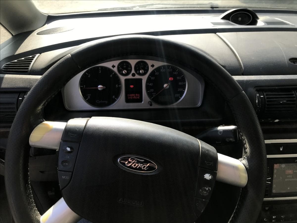 2004 Ford GALAXY - 12