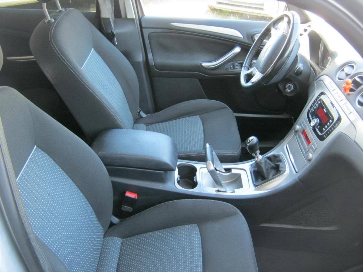 2010 Ford GALAXY - 25