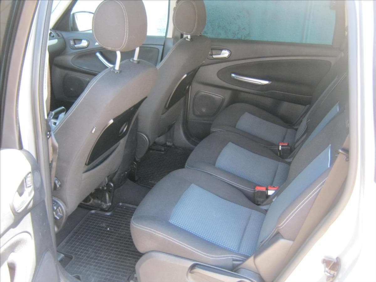 2010 Ford GALAXY - 21
