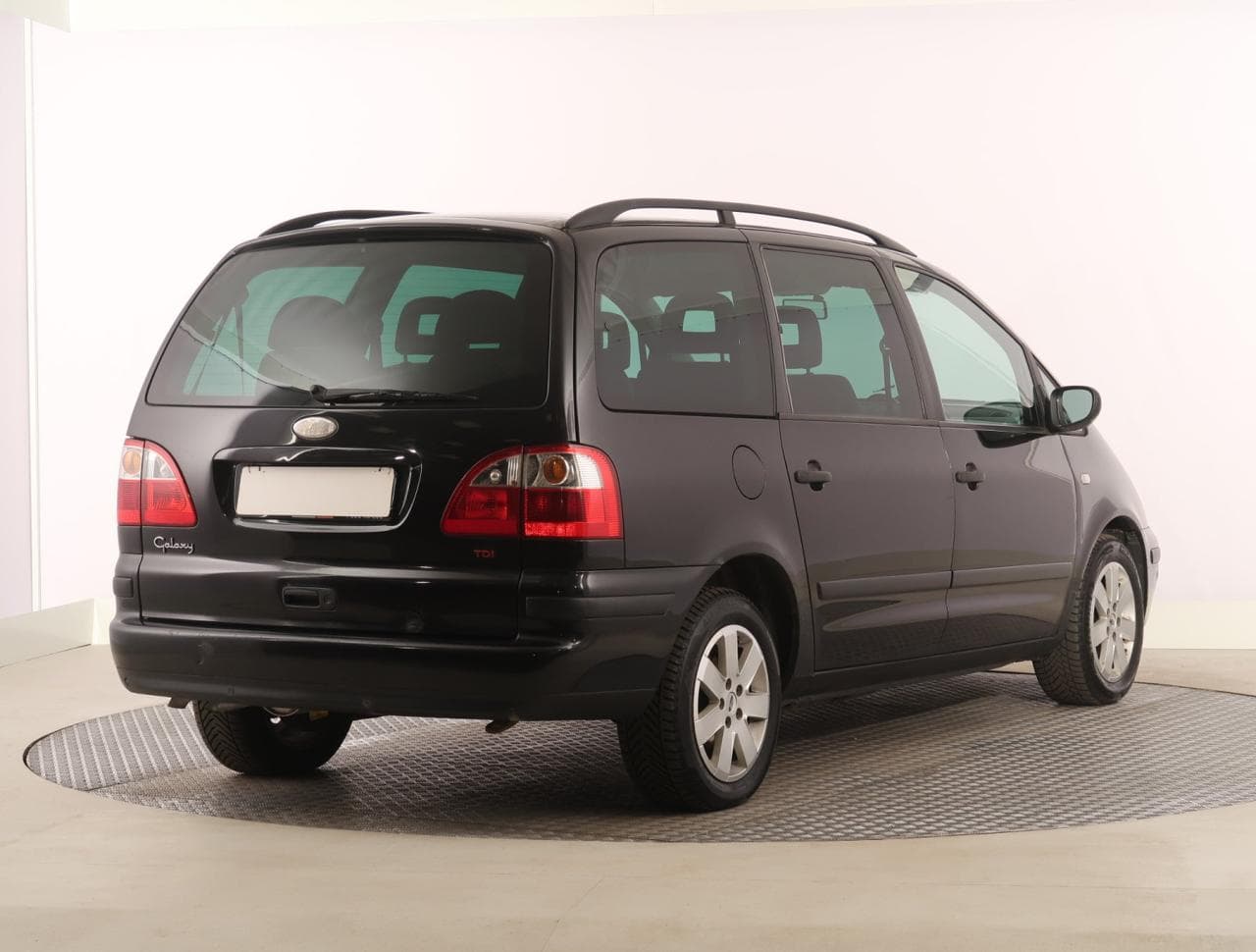 2004 Ford Galaxy - 7