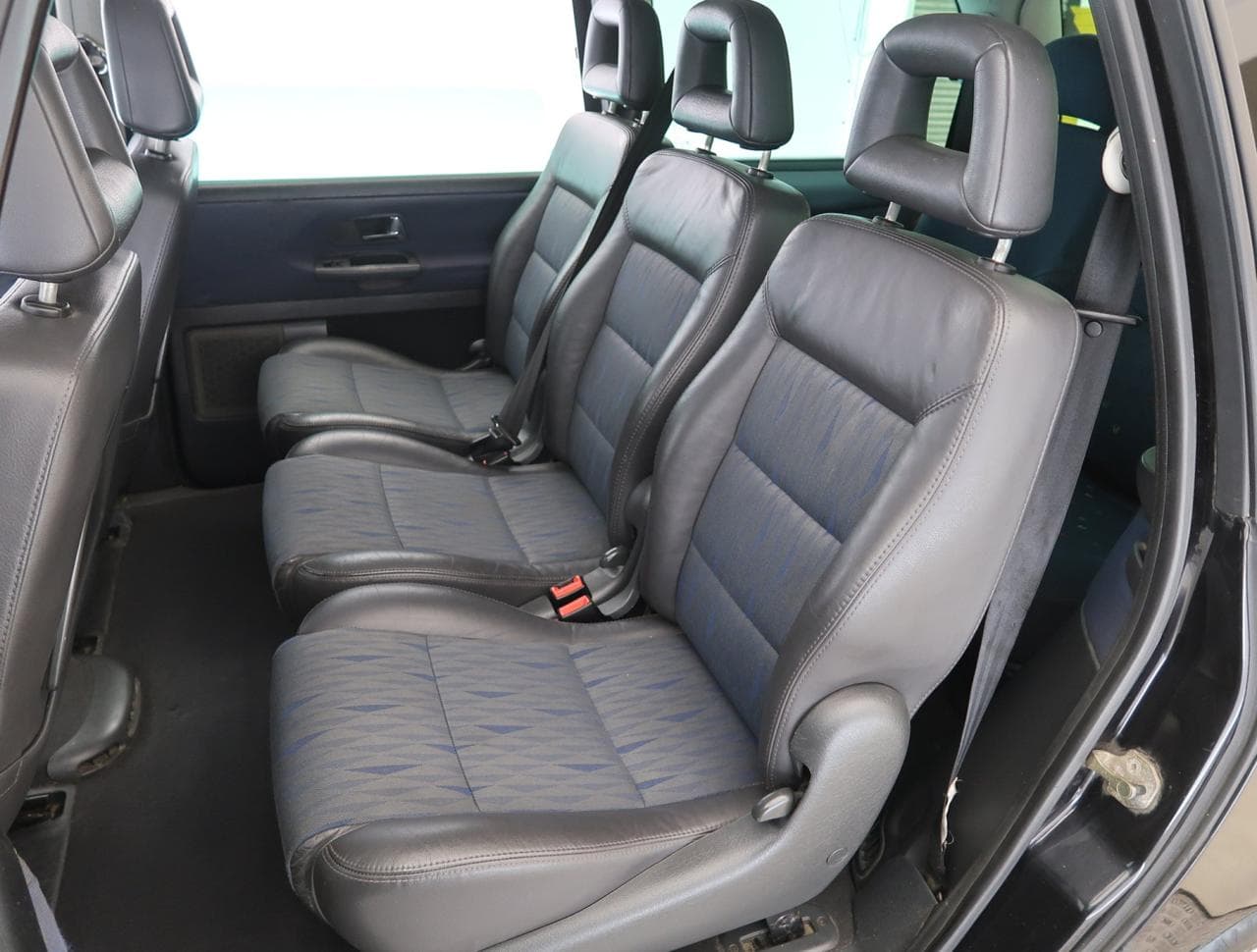 2004 Ford Galaxy - 15