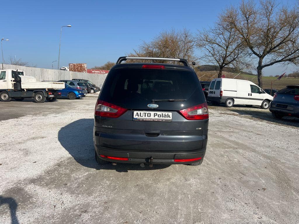 2008 Ford Galaxy - 13
