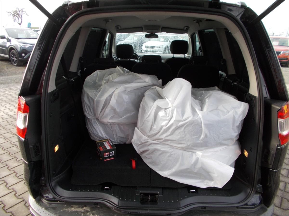 2014 Ford Galaxy - 16