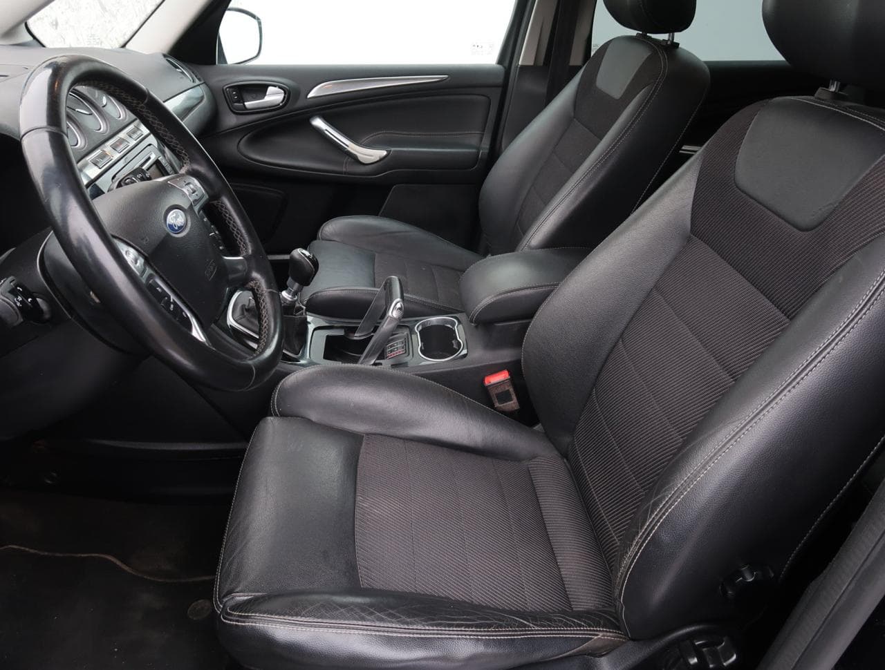 2013 Ford GALAXY - 16