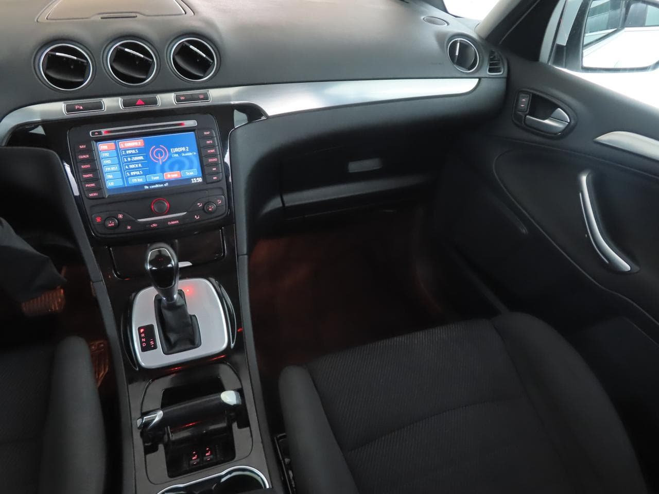 2011 Ford GALAXY - 11