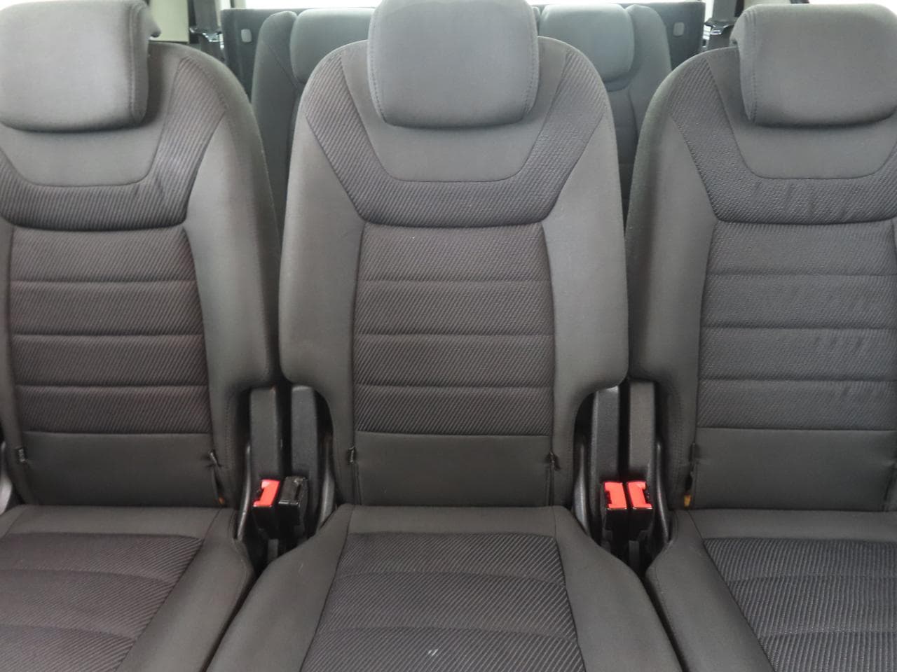 2011 Ford GALAXY - 14