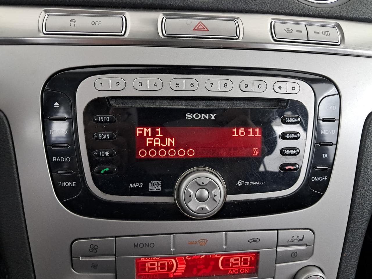 2009 Ford GALAXY - 19