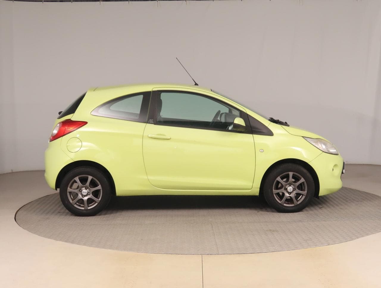2011 Ford KA - 8