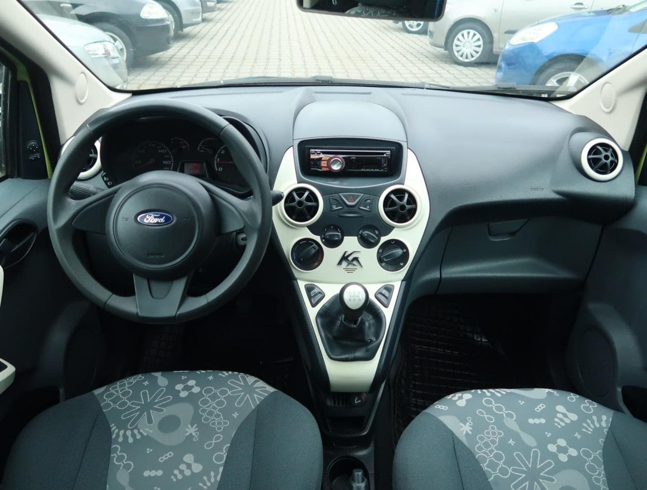2011 Ford KA - 10