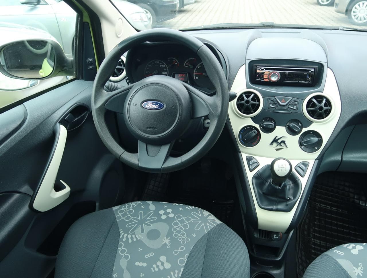 2011 Ford KA - 9