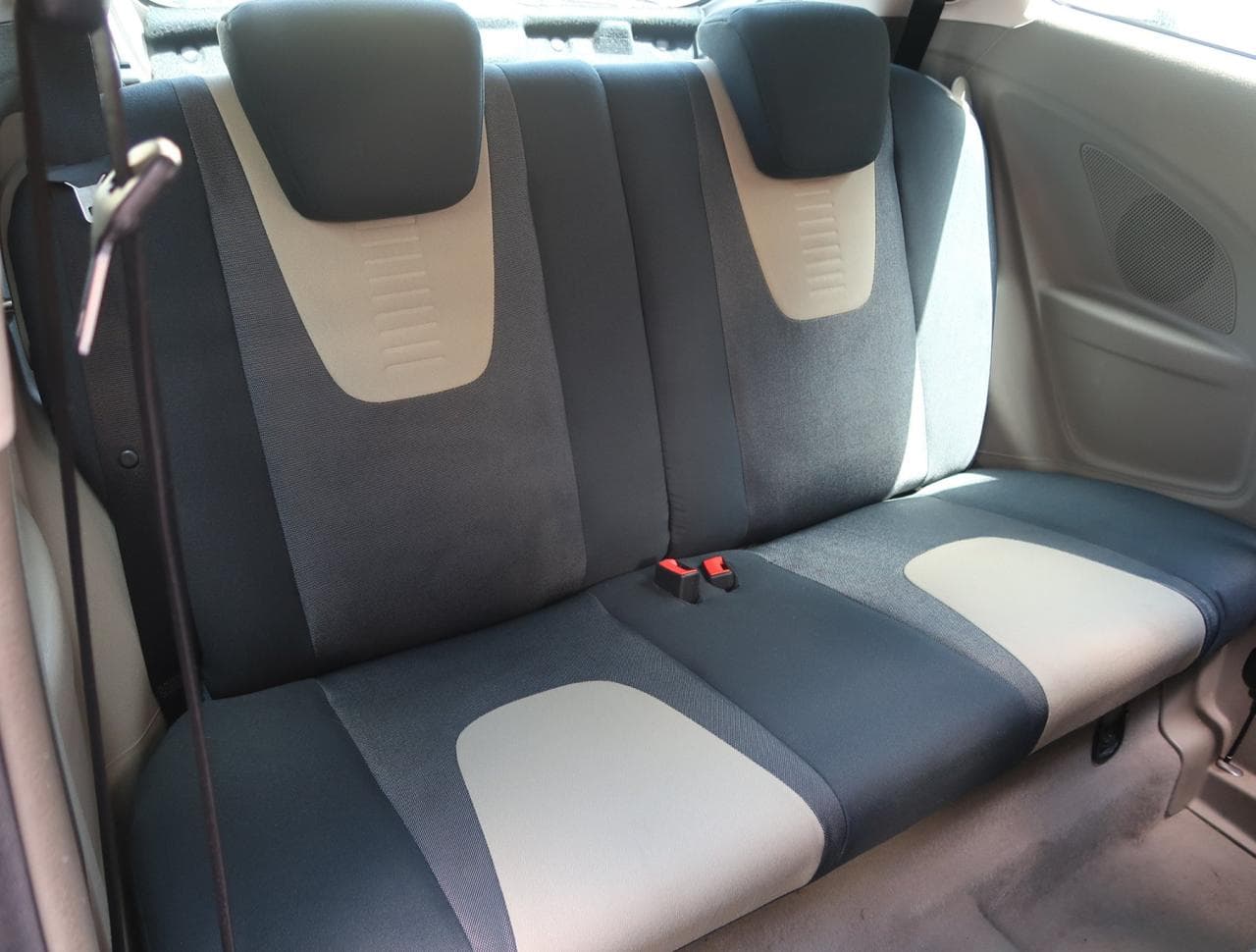 2009 Ford KA - 13