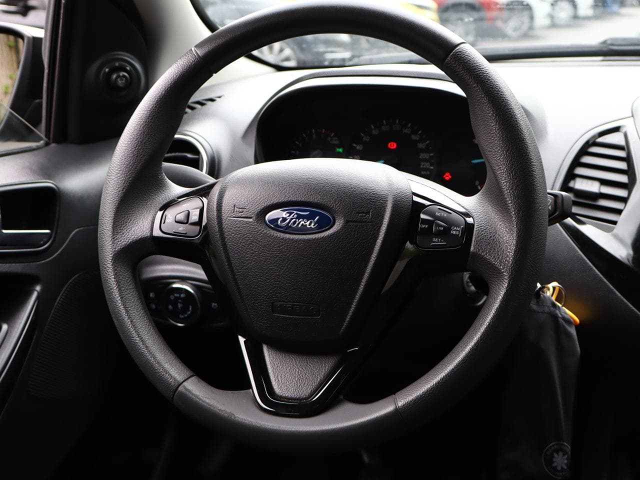 2017 Ford KA+ - 18