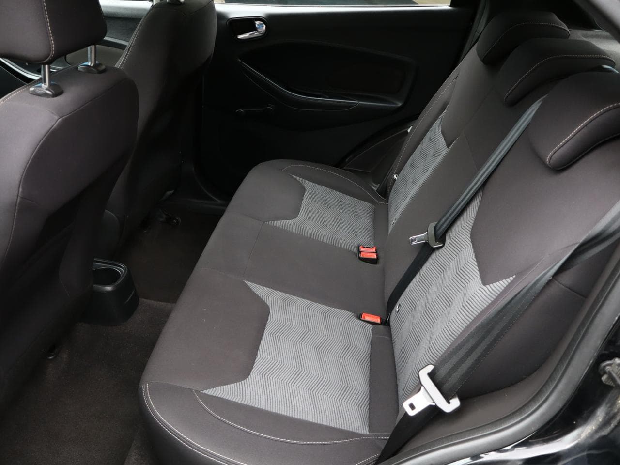 2017 Ford KA+ - 13