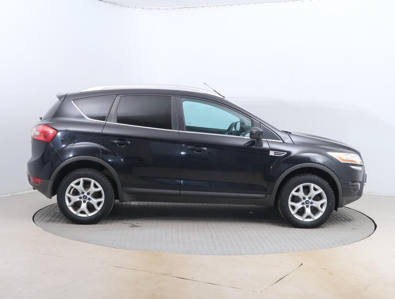 2010 Ford Kuga - 8