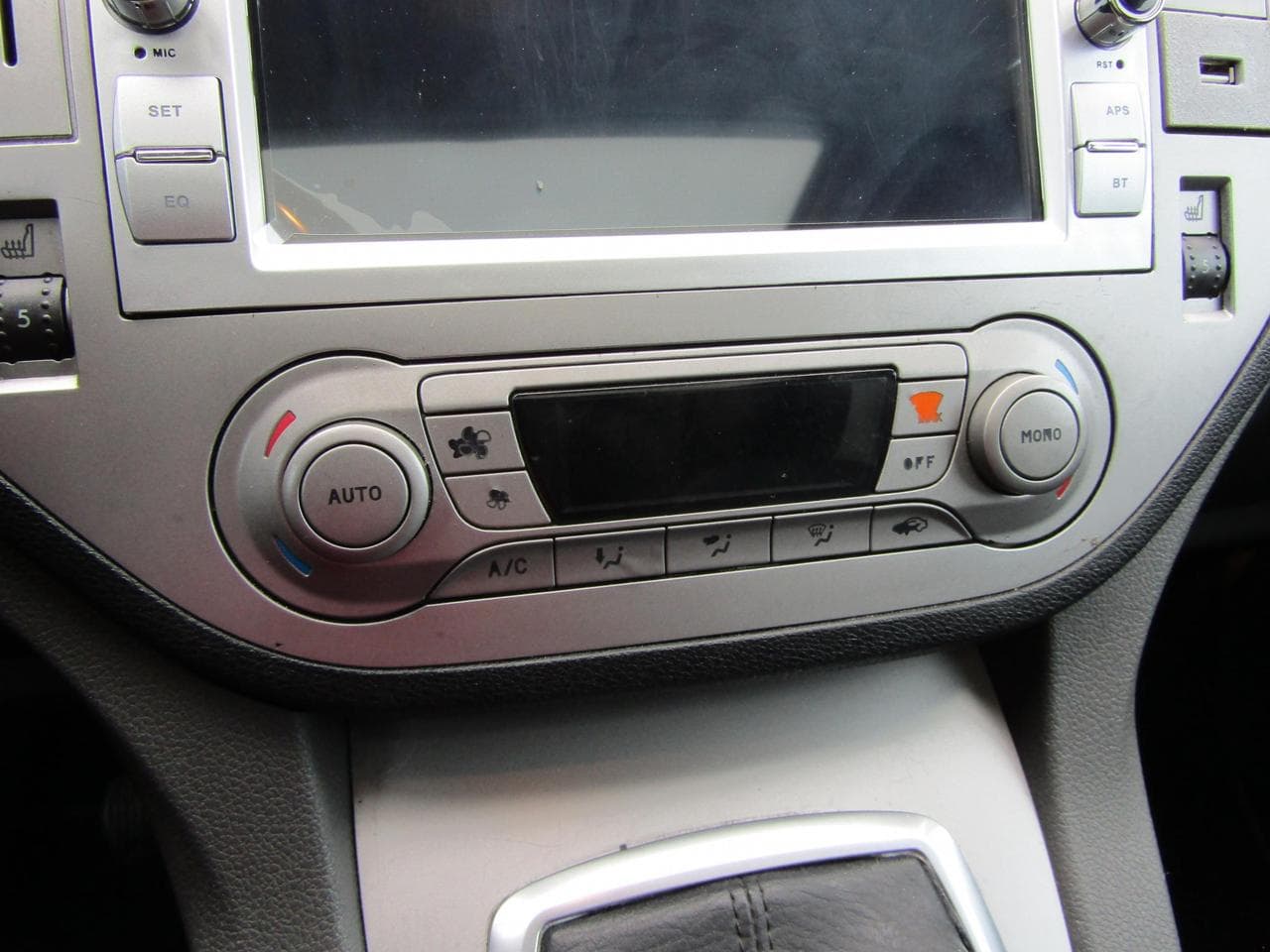 2009 Ford KUGA - 13