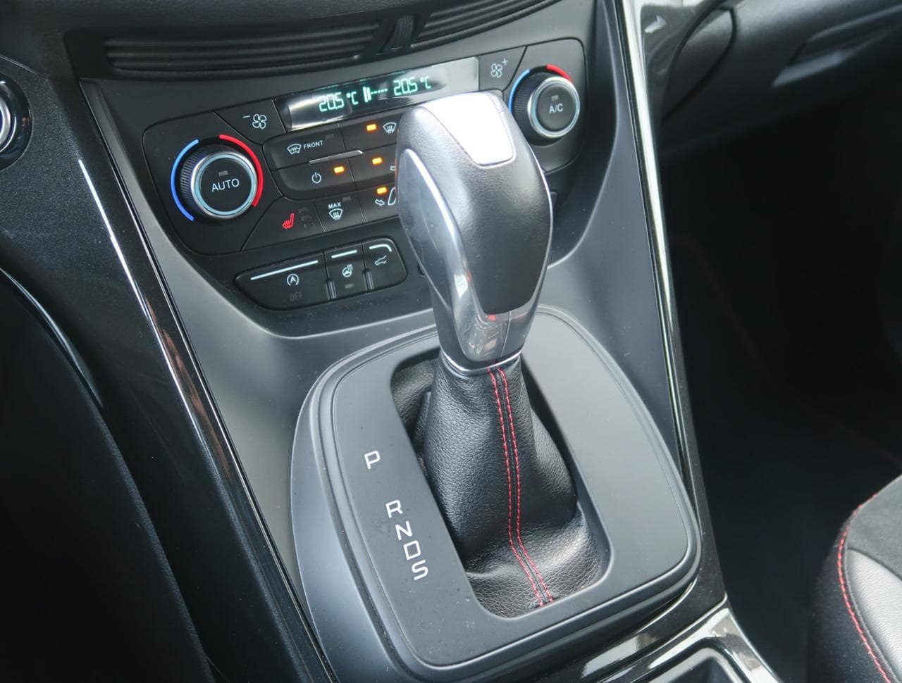 2019 Ford KUGA - 19
