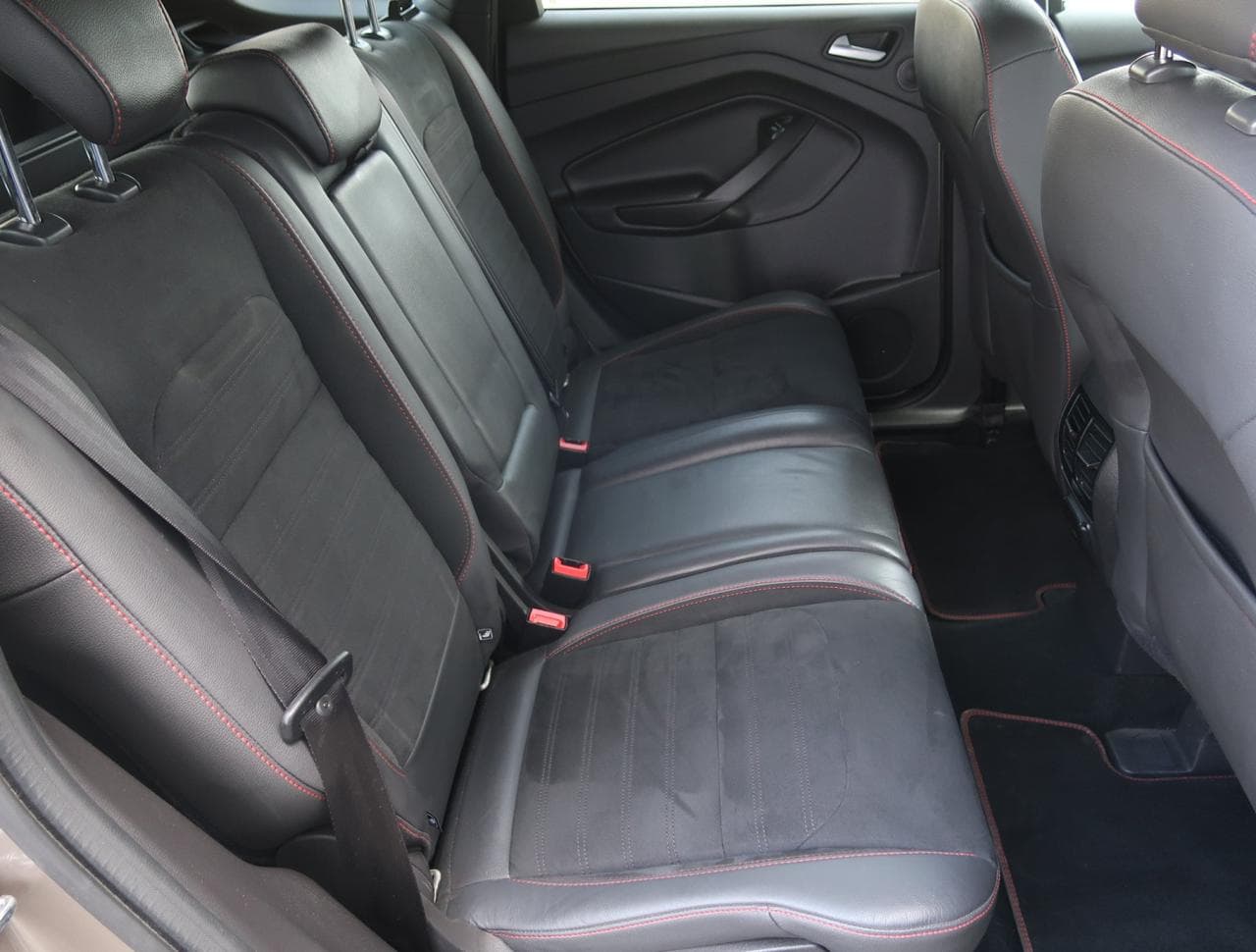 2019 Ford KUGA - 13
