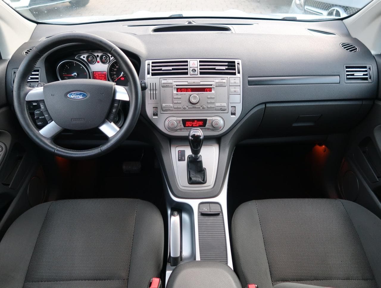 2011 Ford Kuga - 19