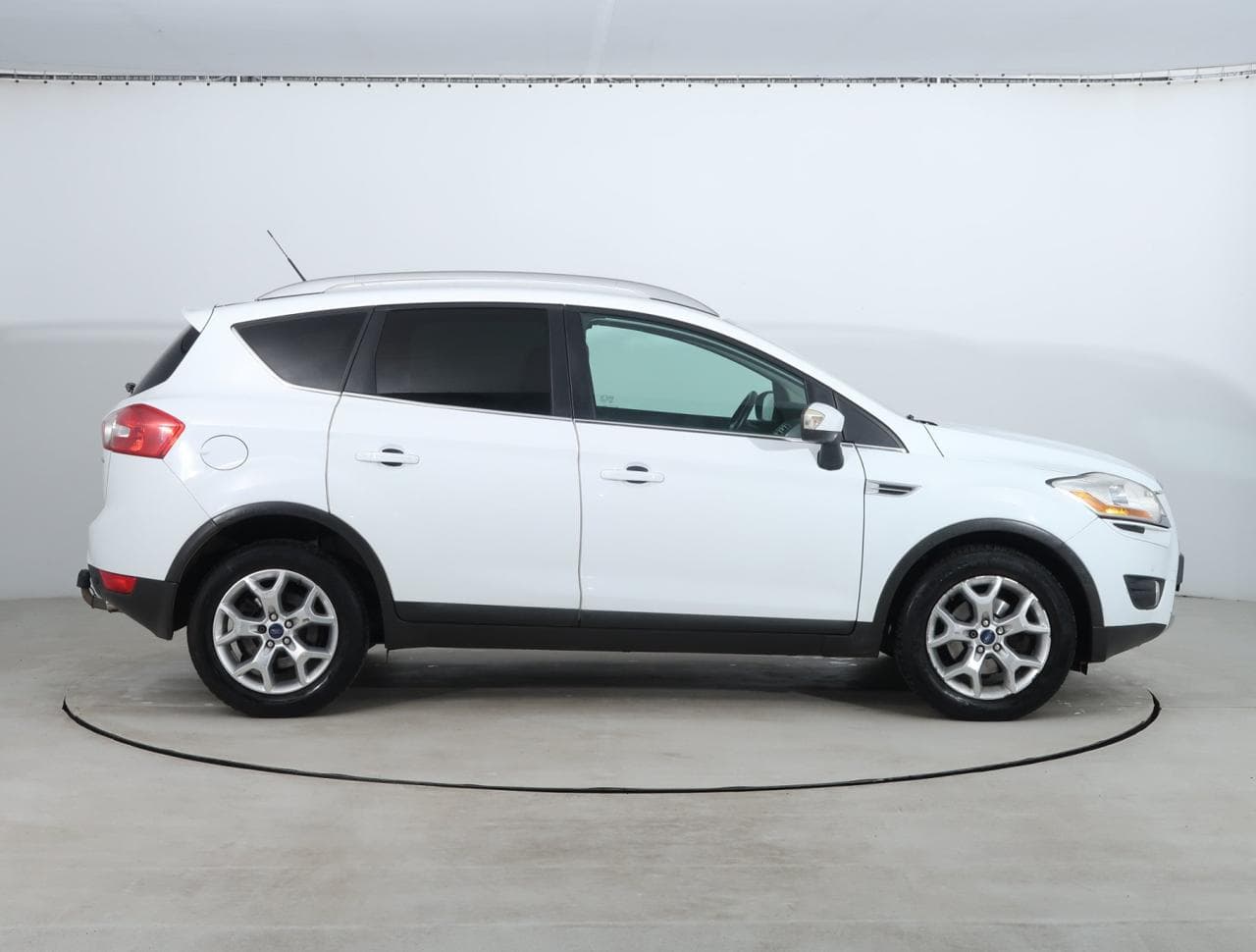 2011 Ford Kuga - 15