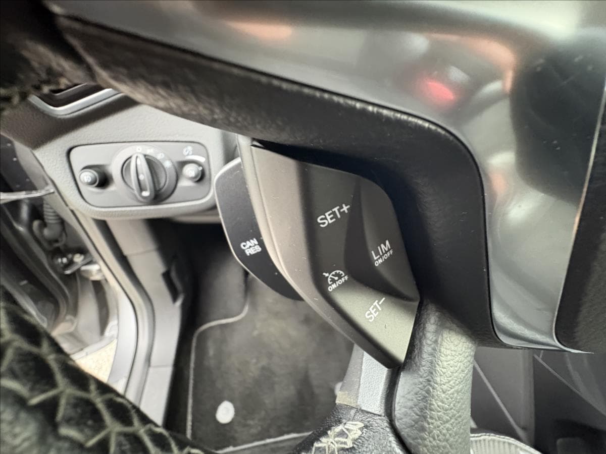 Ford KUGA - 8