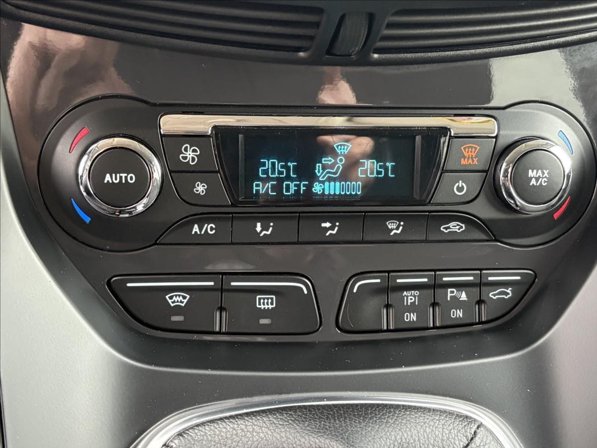 Ford KUGA - 14