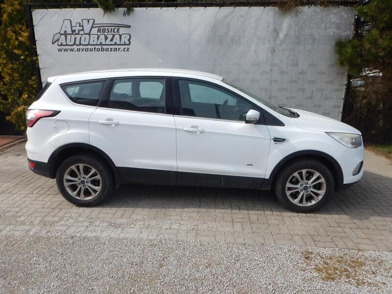 2019 Ford Kuga - 11