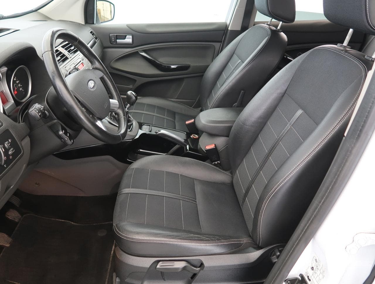 2012 Ford Kuga - 31