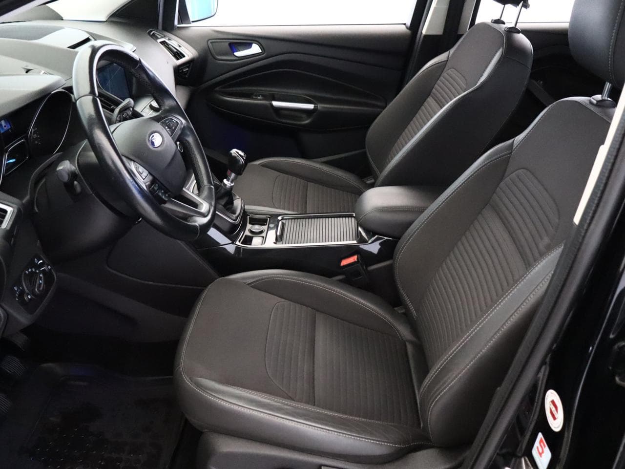 2017 Ford KUGA - 14