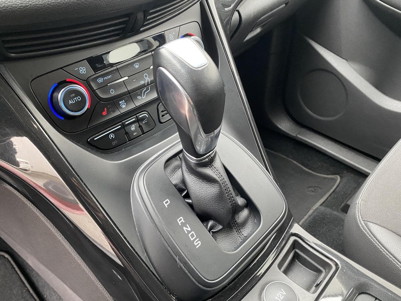 2018 Ford KUGA - 16