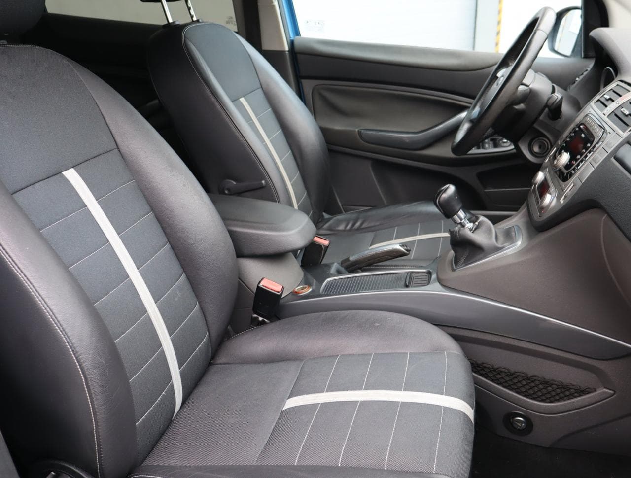 2009 Ford KUGA - 16