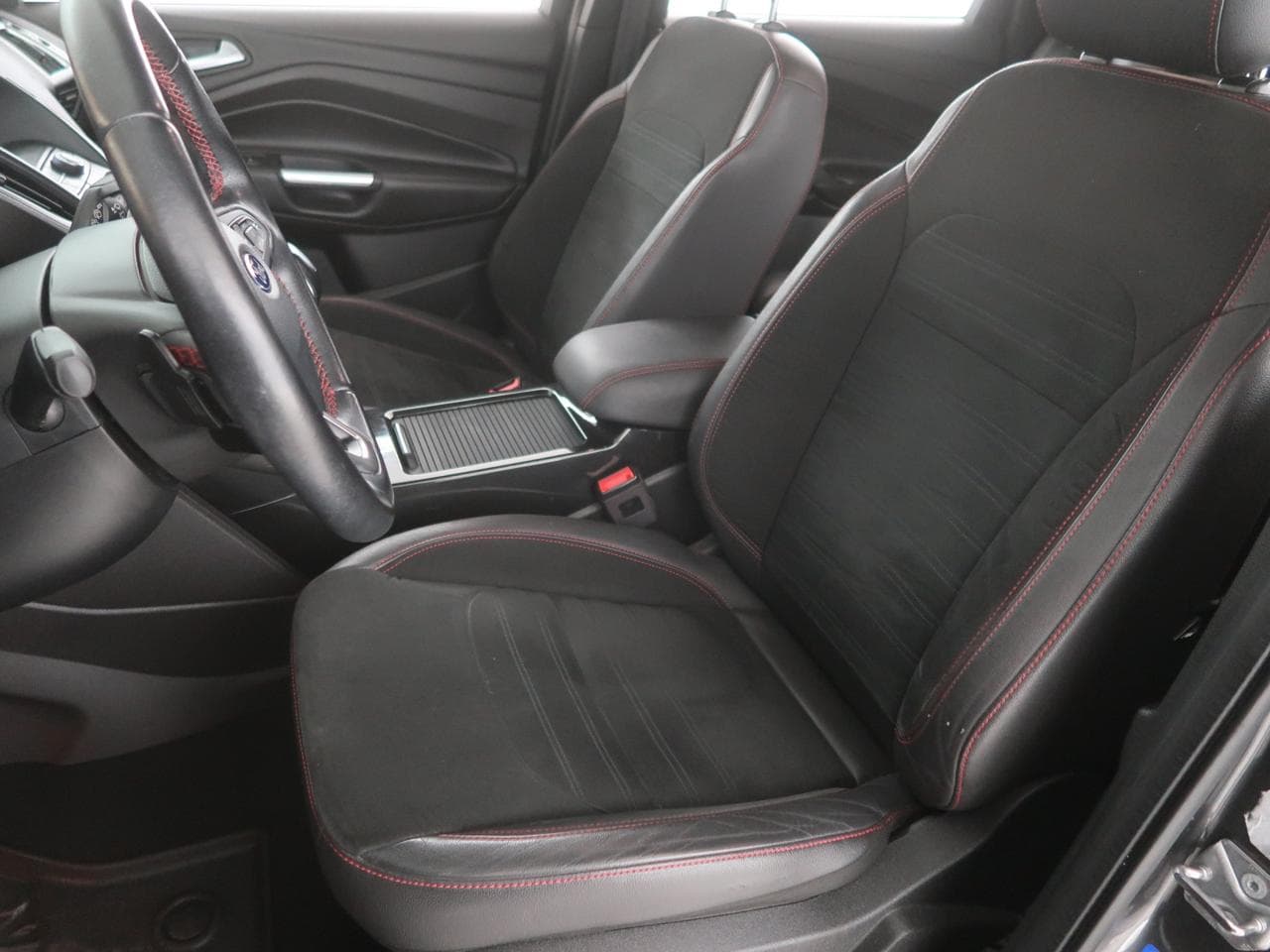 2018 Ford KUGA - 29