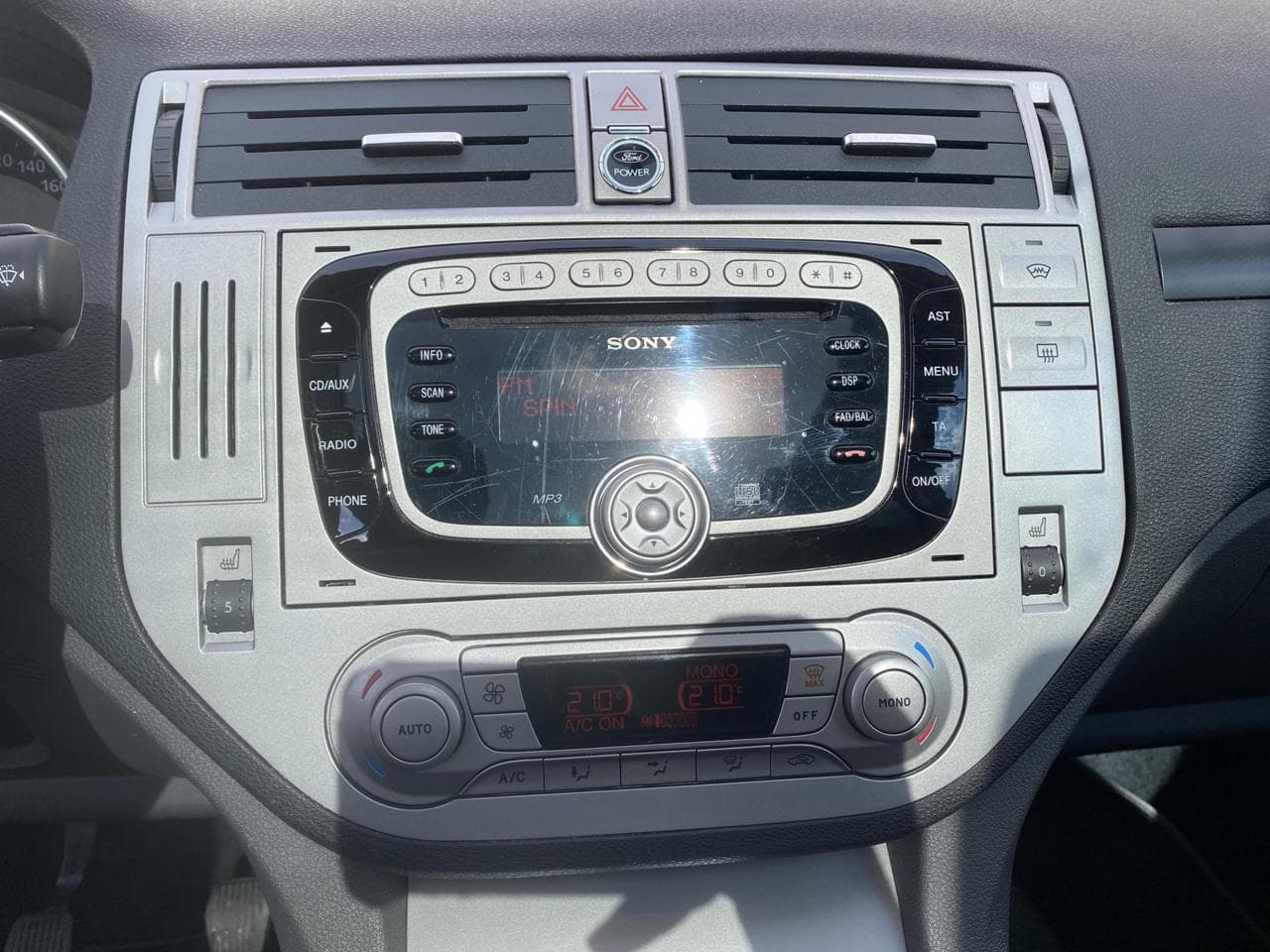 2009 Ford KUGA - 24