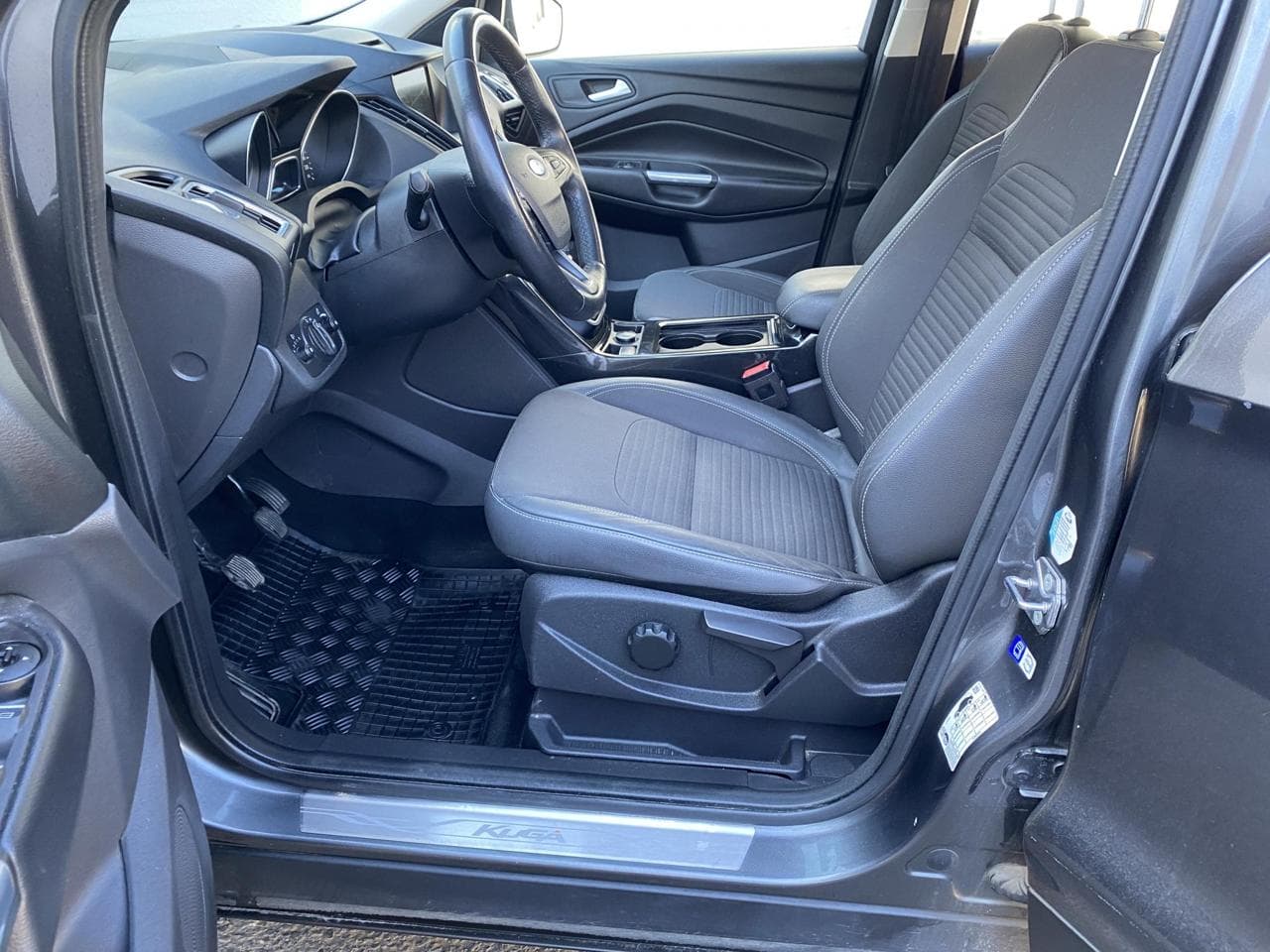 2019 Ford KUGA - 15