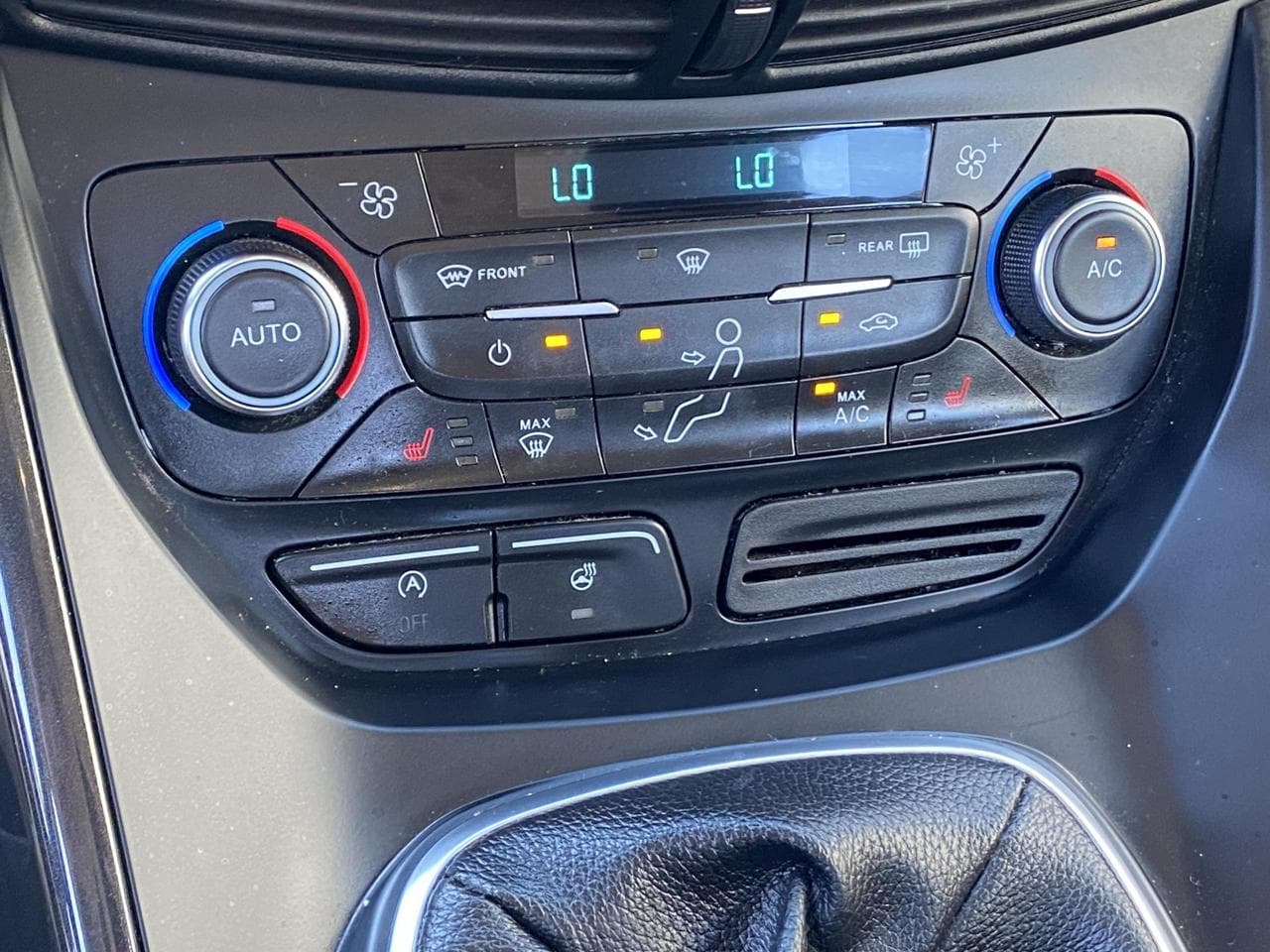 2019 Ford KUGA - 24