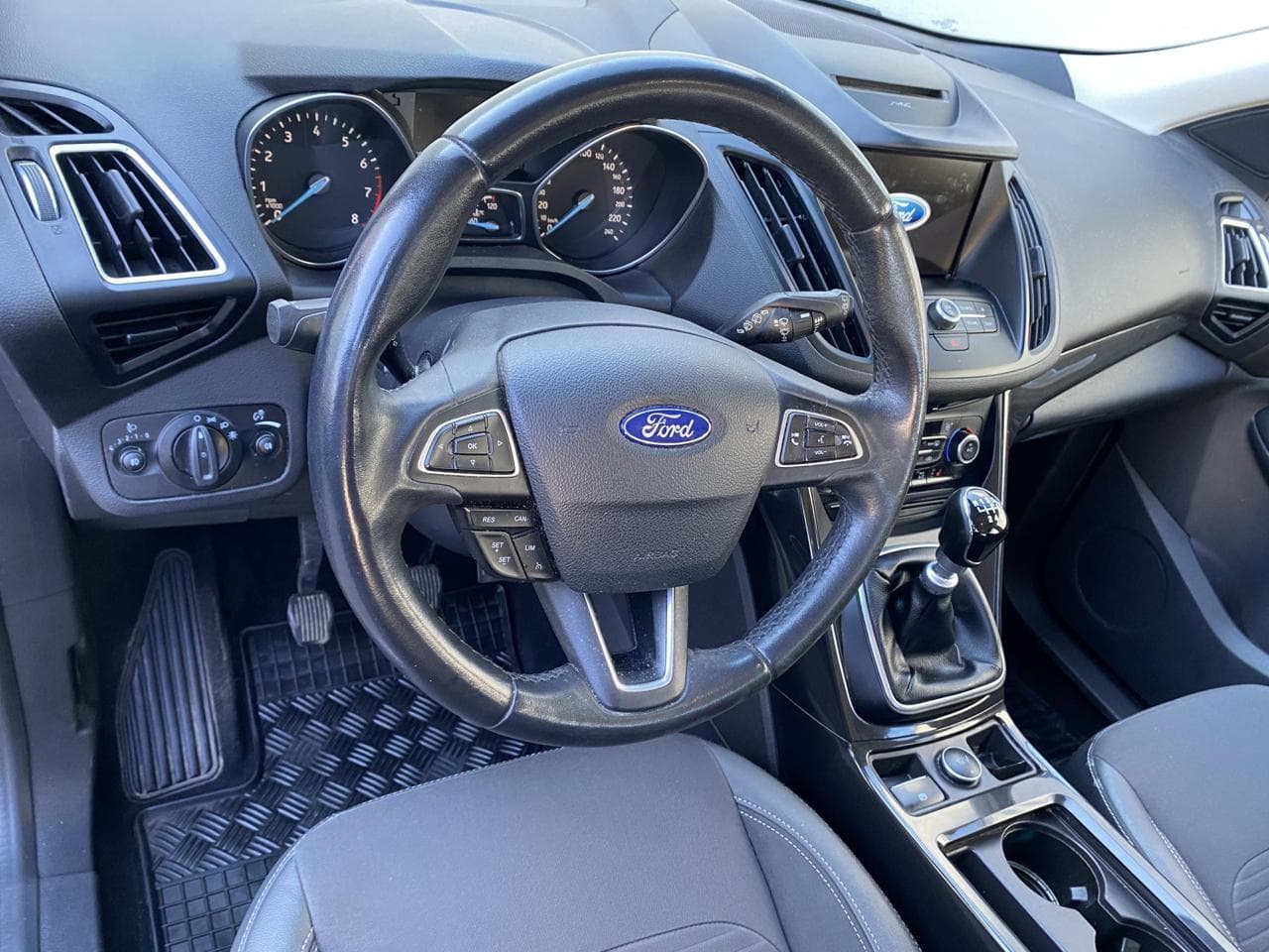 2019 Ford KUGA - 20