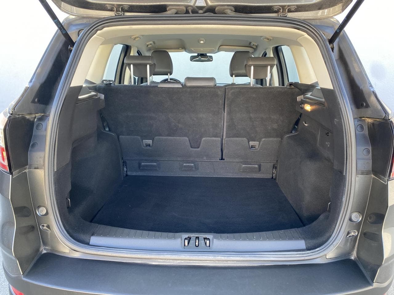 2019 Ford KUGA - 11
