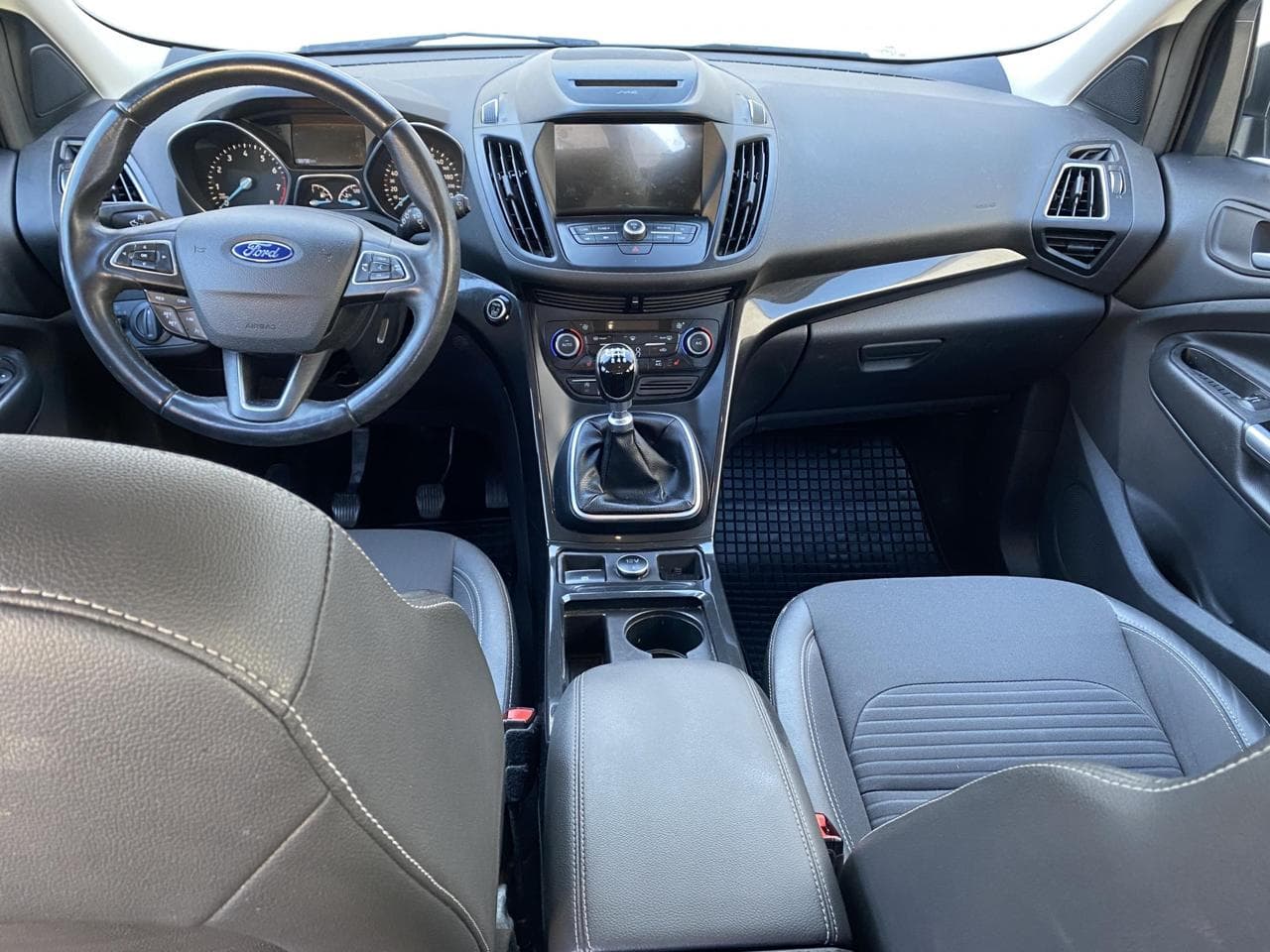 2019 Ford KUGA - 13