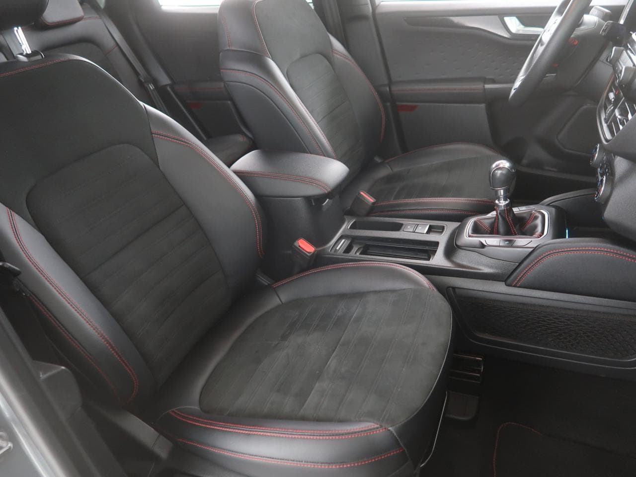 2021 Ford KUGA - 12