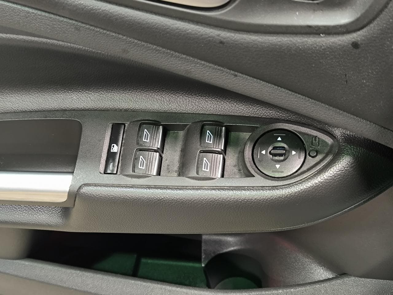 2019 Ford KUGA - 16
